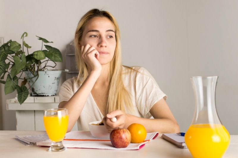 Alimentația anti-stres: ce să mănânci când ești tensionat