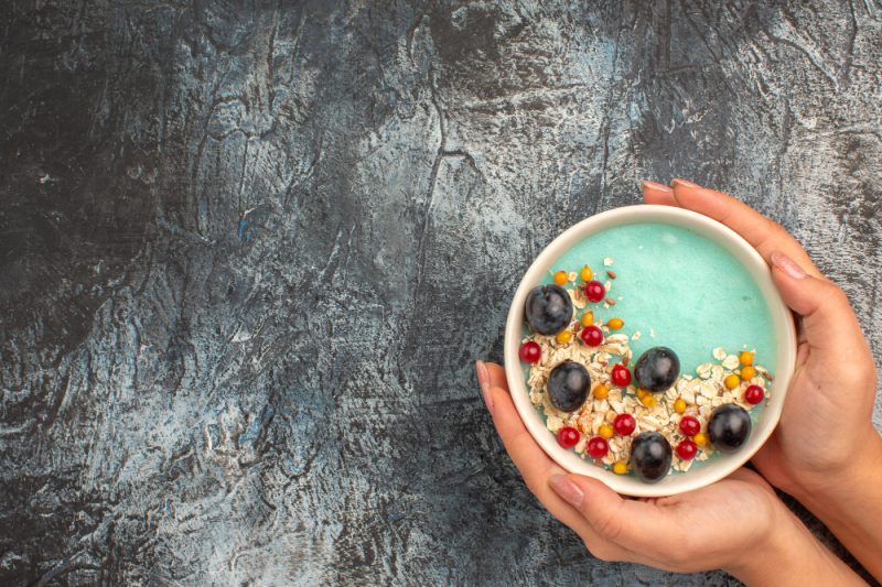 Energia pozitivă a culorilor într-un smoothie bowl