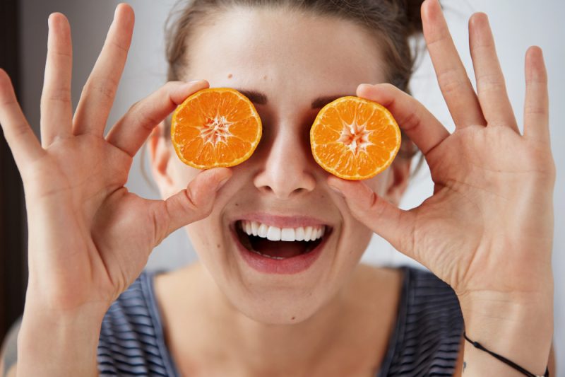 Cum să alegi corect un ser antioxidant pentru ten